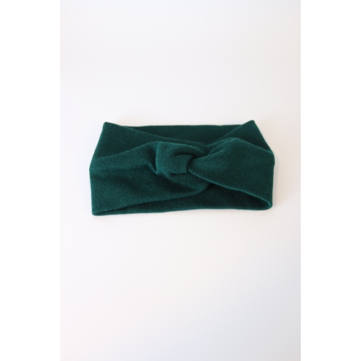 Opaska dziecięca merino przeplatana w kolorze butelkowej zieleni.