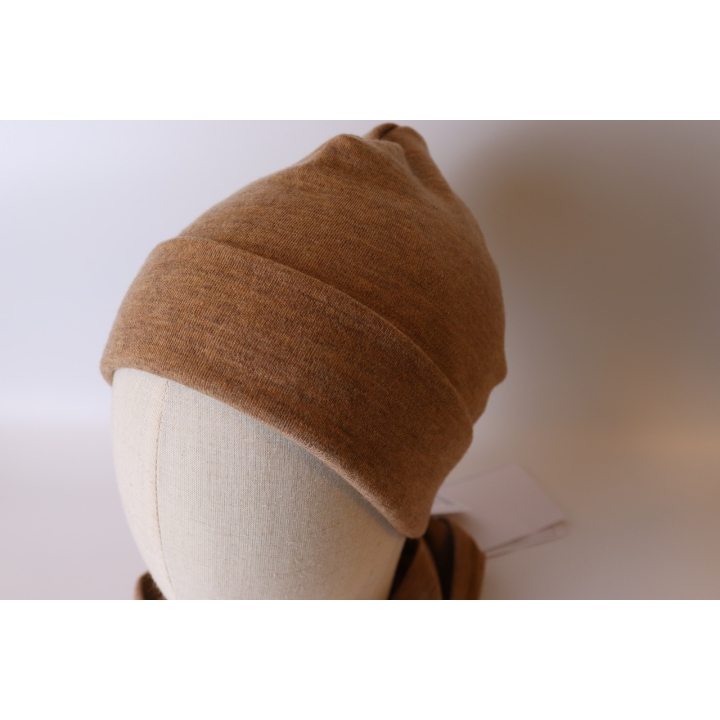 Dwuwarstwowa czapka z wełny merino – beżowo-karmelowa